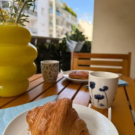 3bd Juan-les-pins Near And Centre * 앙티브